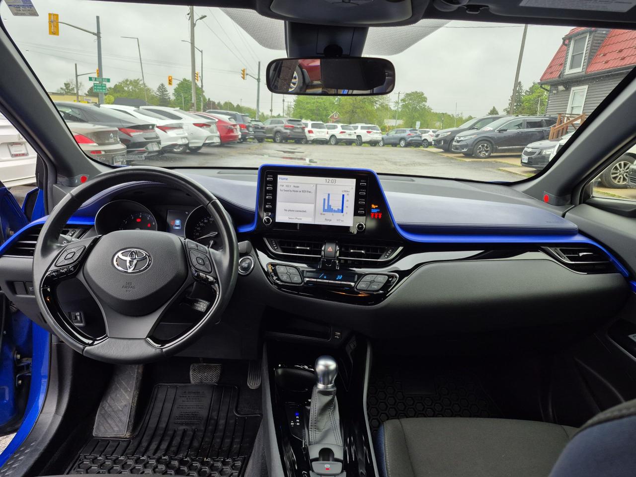 2021 Toyota C-HR XLE Premium Photo13