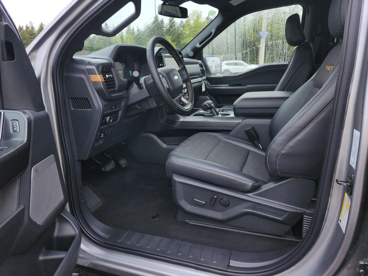 2025 Ford F-150 Tremor 4WD SuperCrew 5.5' Box Photo5