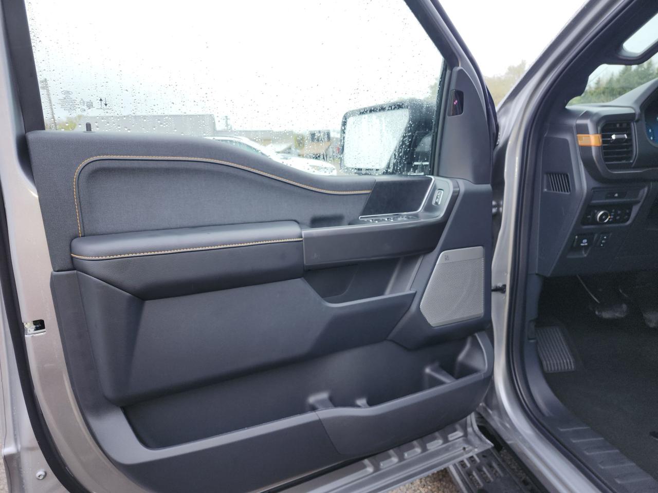 2025 Ford F-150 Tremor 4WD SuperCrew 5.5' Box Photo5