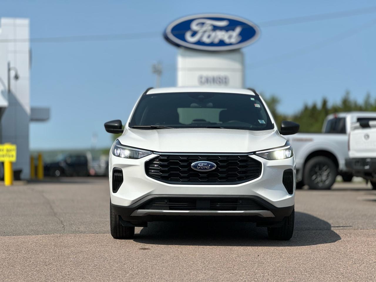2025 Ford Escape ST-Line AWD Photo1