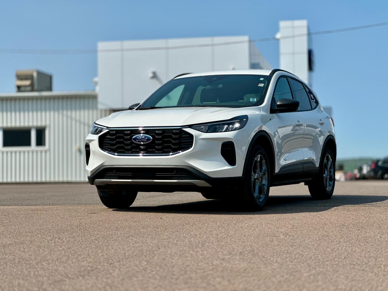 2025 Ford Escape ST-Line AWD Photo2