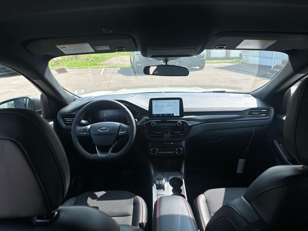 2025 Ford Escape ST-Line AWD Photo5