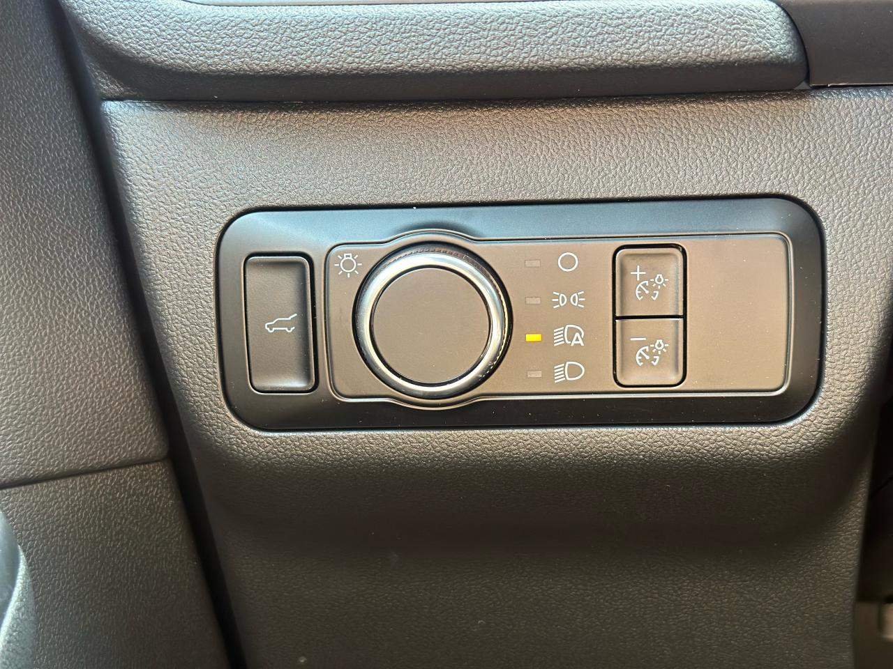 2025 Ford Escape ST-Line AWD Photo5