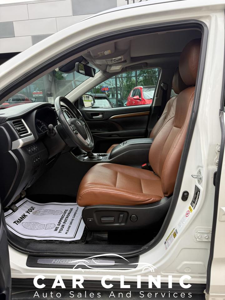 2017 Toyota Highlander LIMITED  - Photo #10