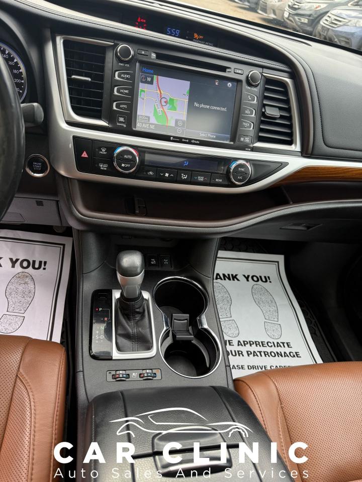 2017 Toyota Highlander LIMITED  - Photo #26