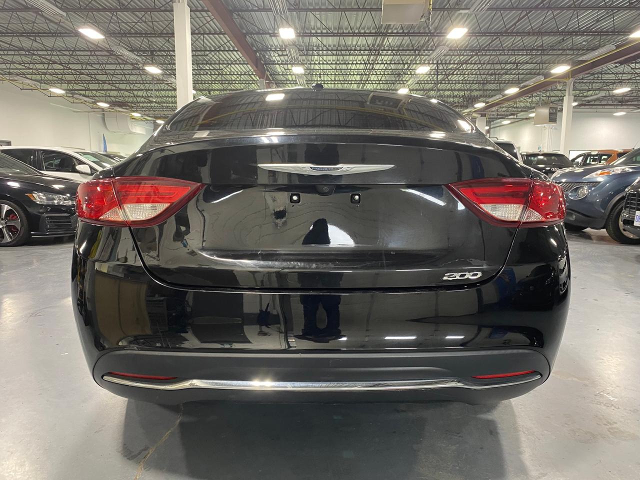 2015 Chrysler 200 Limited - Photo #4