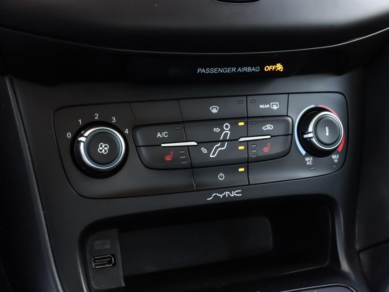 2016 Ford Focus SE - Photo #30