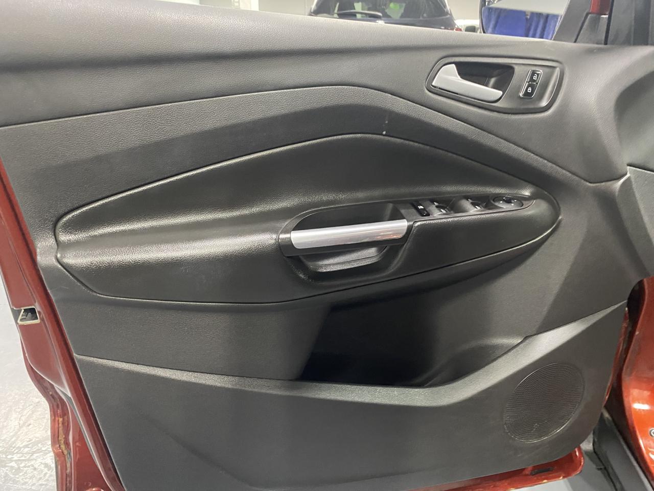 2014 Ford Escape SE - Photo #11