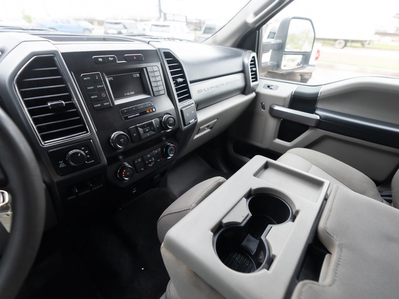 2019 Ford F-250 XLT DIESEL 8 FT BOX Photo13