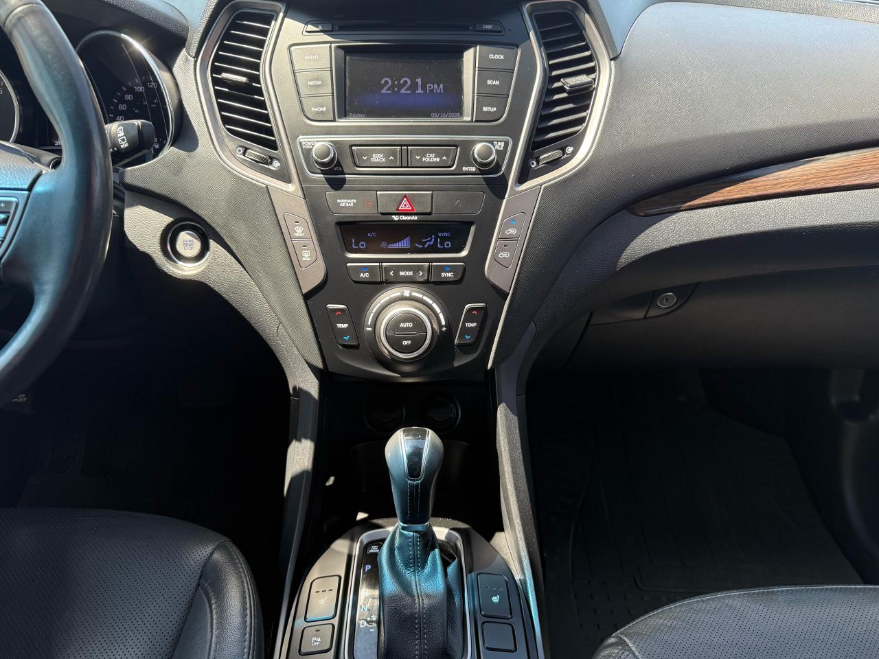 2017 Hyundai Santa Fe Sport SE | Backup Camera | Sunroof | Heated Seats - Photo #14