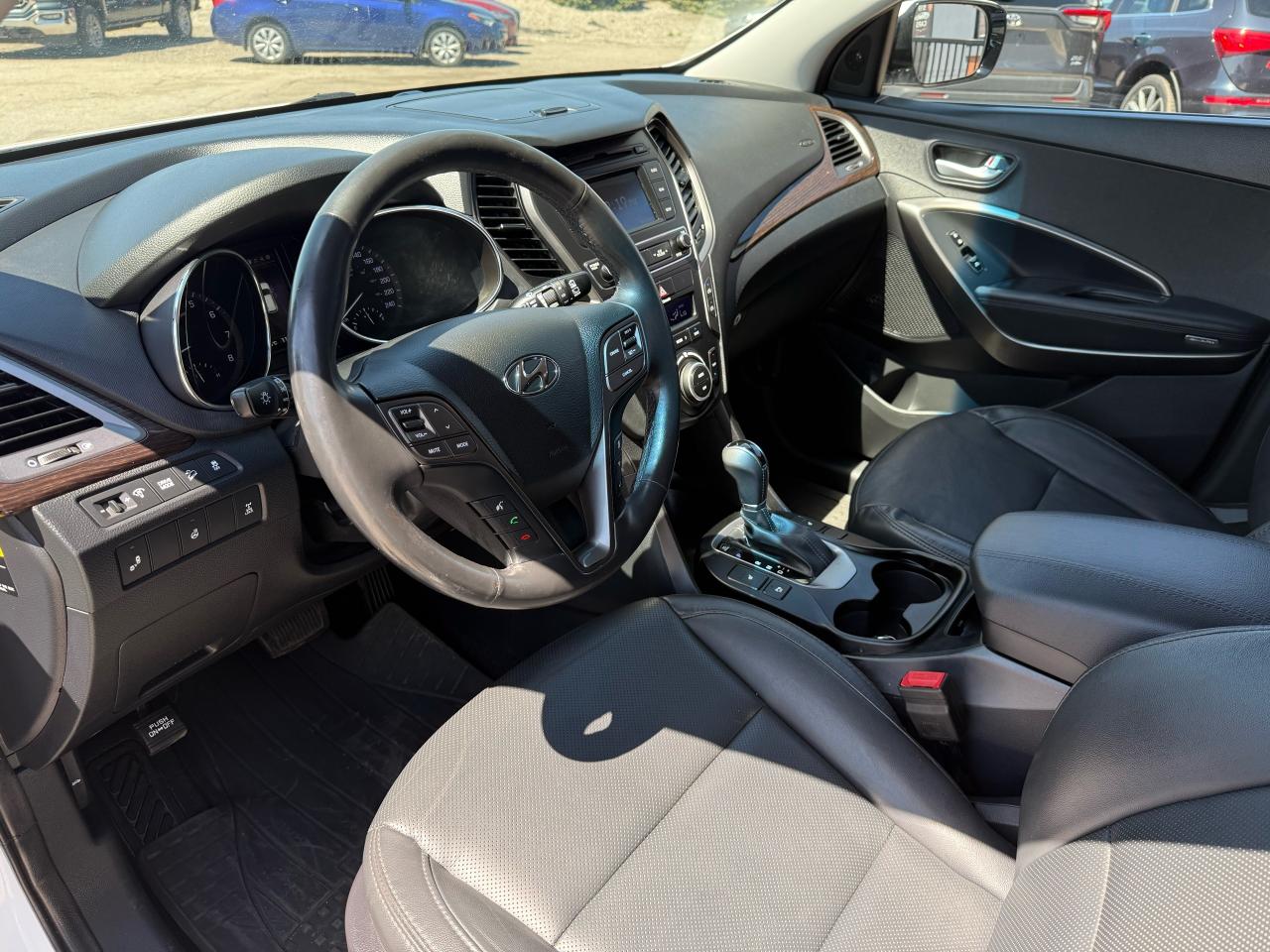 2017 Hyundai Santa Fe Sport SE | Backup Camera | Sunroof | Heated Seats - Photo #9