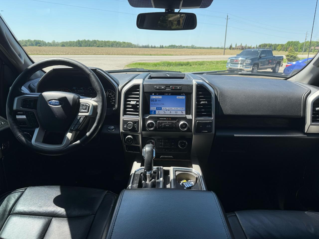 2019 Ford F-150 Lariat | Navigation | Backup Camera | Heated Seats - Photo #11
