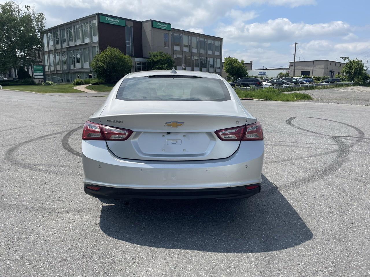 2021 Chevrolet Malibu LT - Photo #4