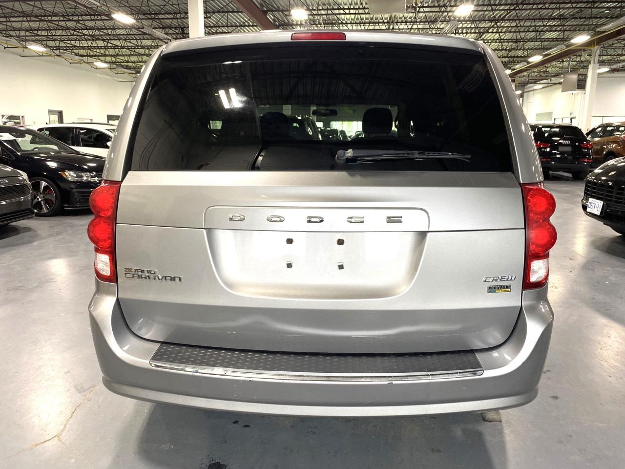 2017 Dodge Grand Caravan Crew - Photo #4