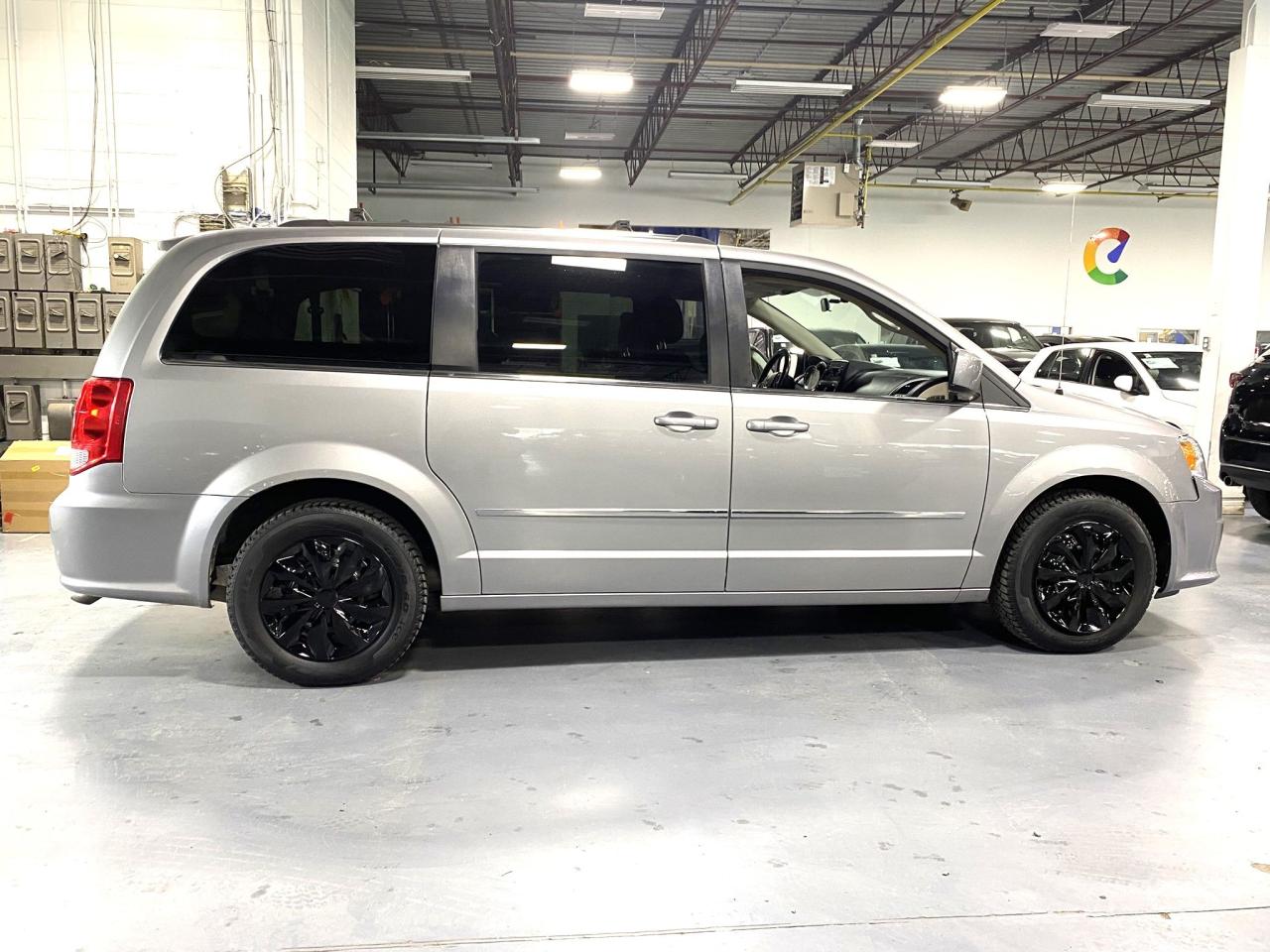 2017 Dodge Grand Caravan Crew - Photo #6