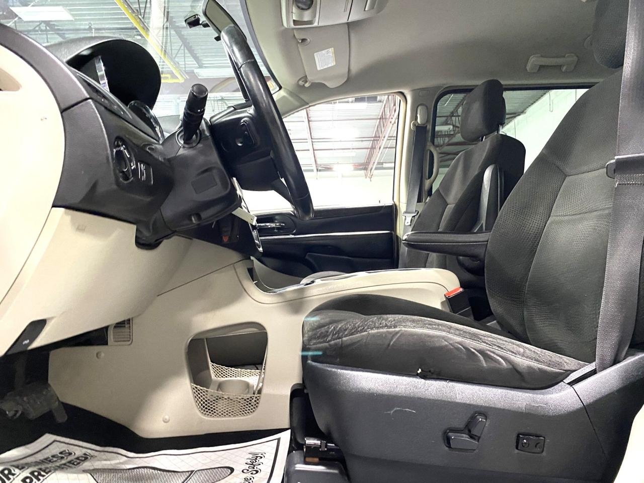 2017 Dodge Grand Caravan Crew - Photo #11