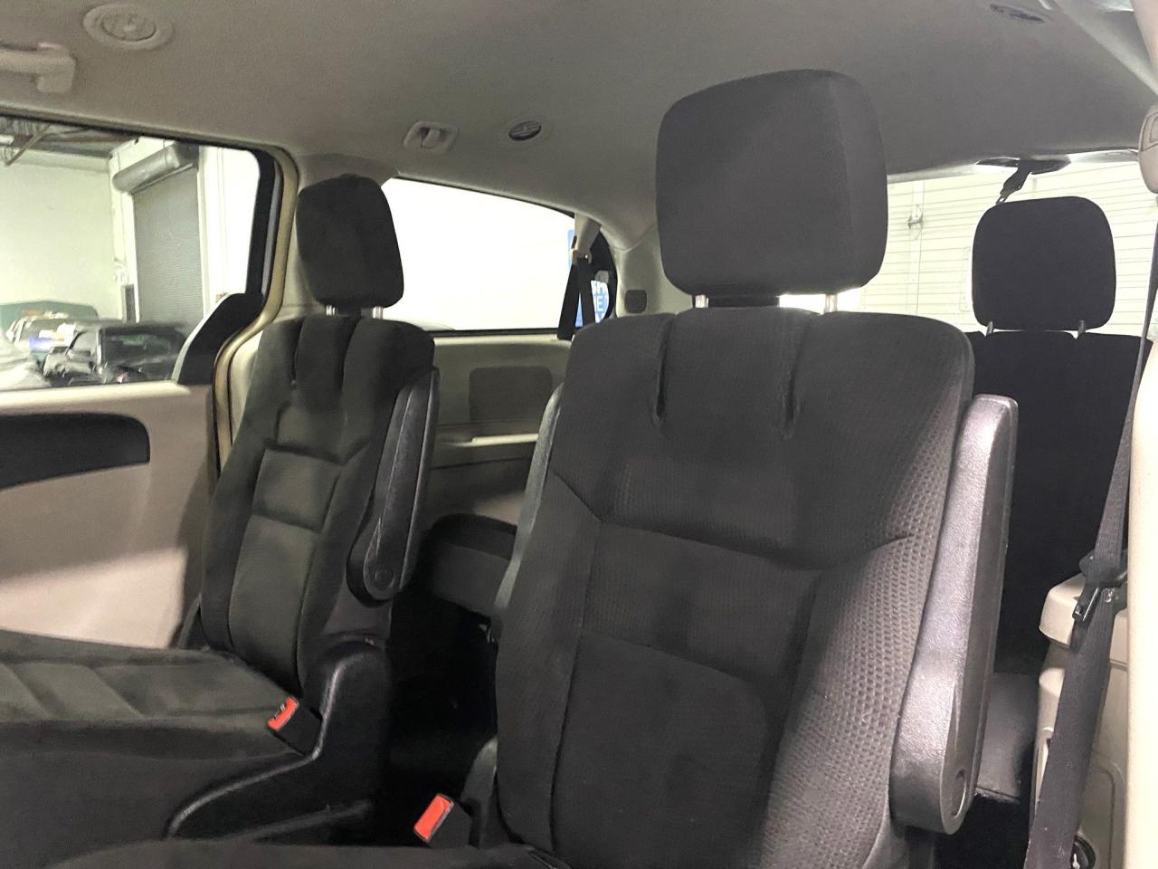 2017 Dodge Grand Caravan Crew - Photo #13