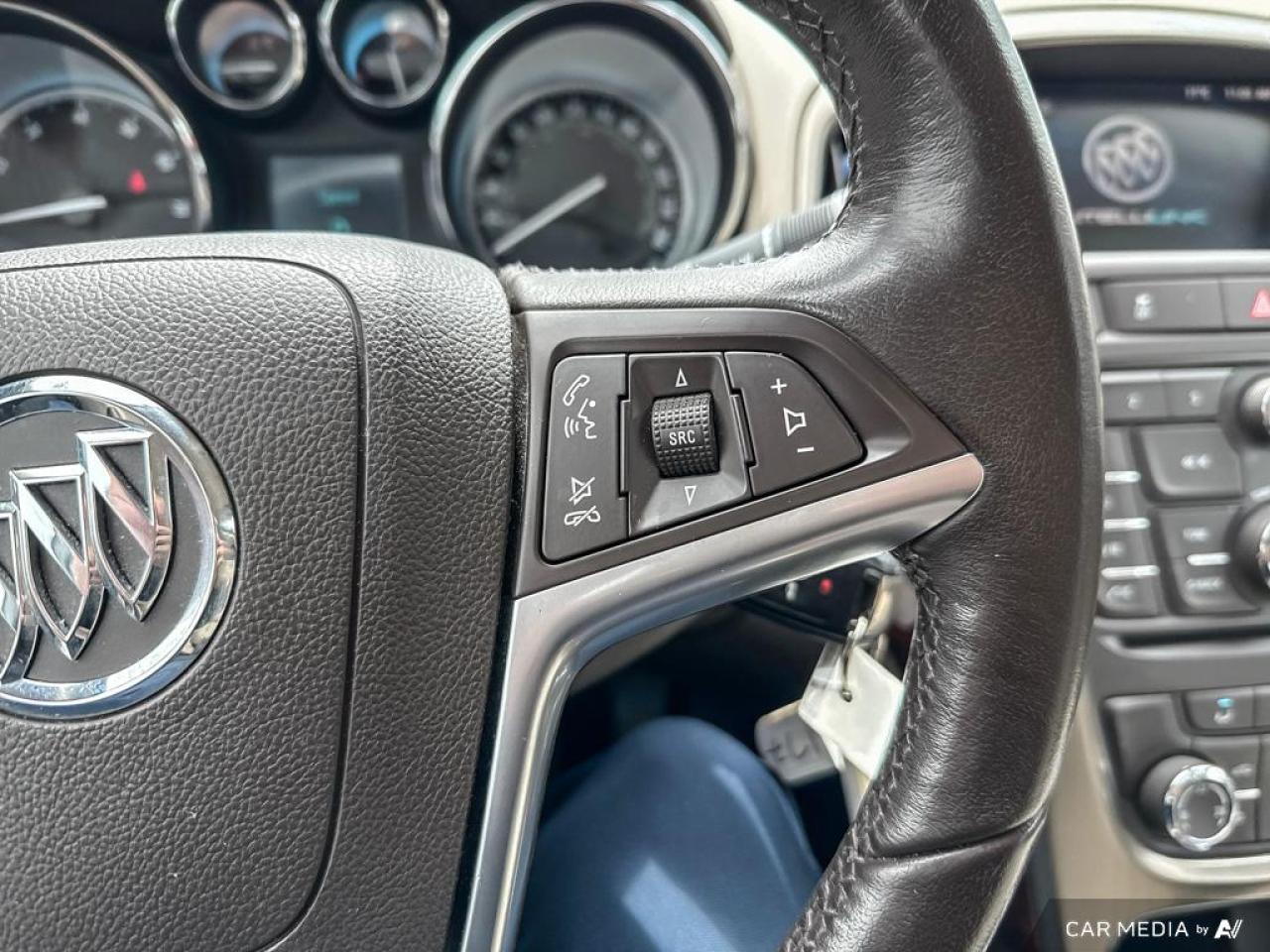 2015 Buick Verano NO ACCIDENTS / LEATHER / REAR CAM / DUAL CLIMATE - Photo #22