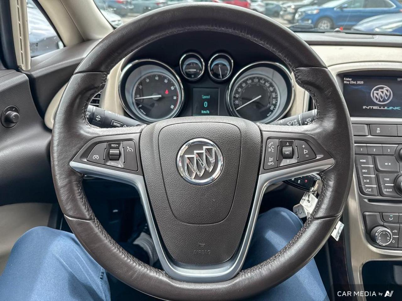 2015 Buick Verano NO ACCIDENTS / LEATHER / REAR CAM / DUAL CLIMATE - Photo #20