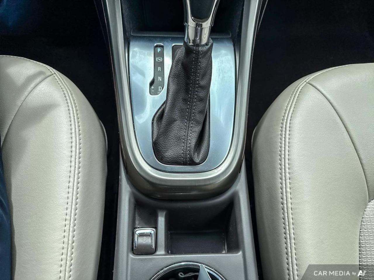 2015 Buick Verano NO ACCIDENTS / LEATHER / REAR CAM / DUAL CLIMATE - Photo #19