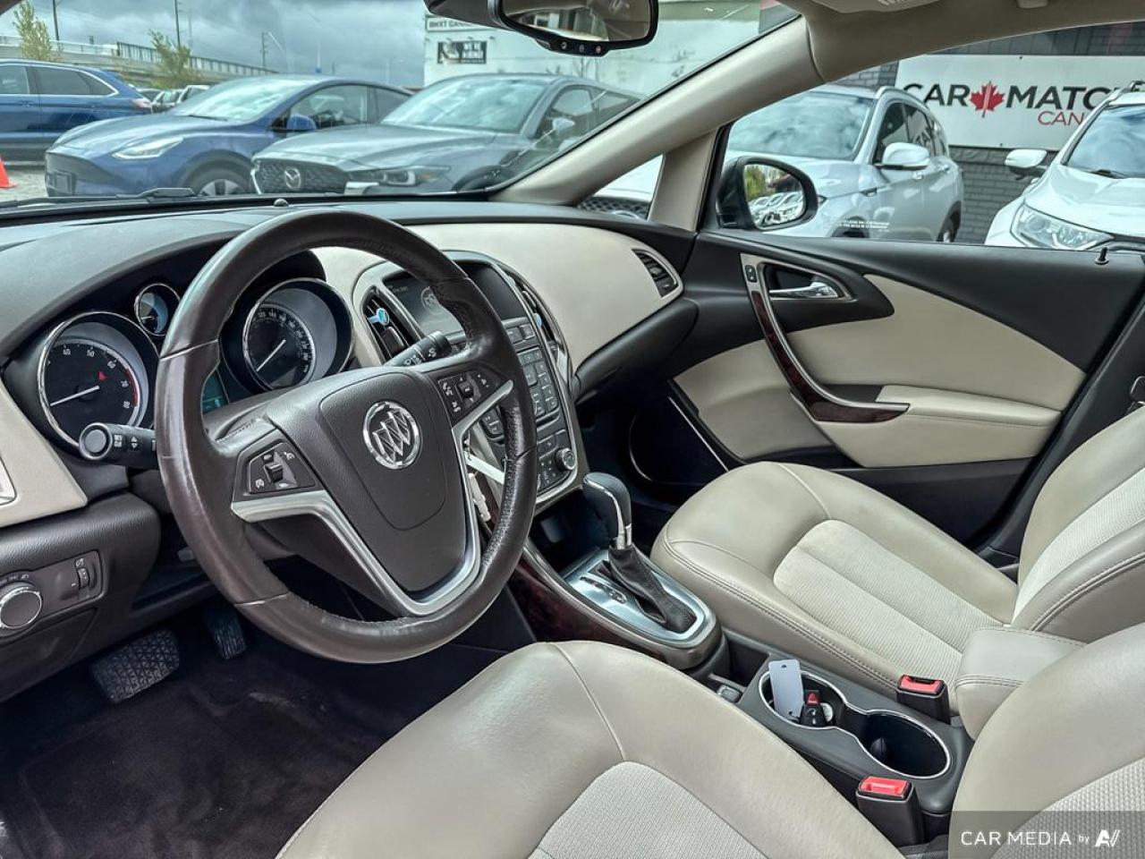 2015 Buick Verano NO ACCIDENTS / LEATHER / REAR CAM / DUAL CLIMATE - Photo #10