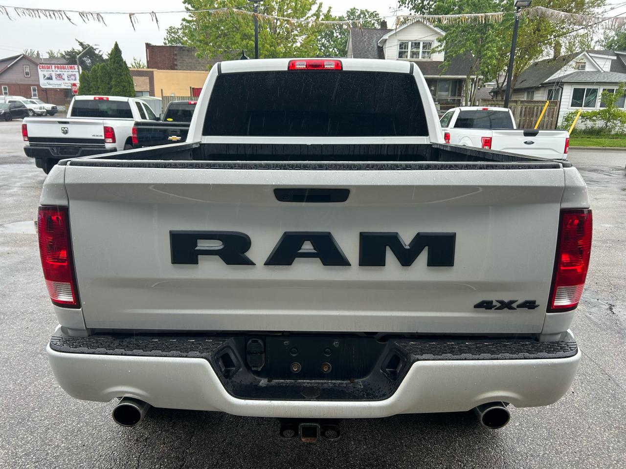 2019 RAM 1500 Classic EXPRESS - Photo #3