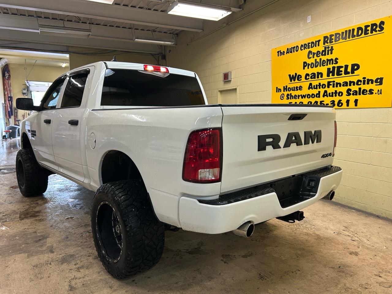 2019 RAM 1500 Classic EXPRESS - Photo #7