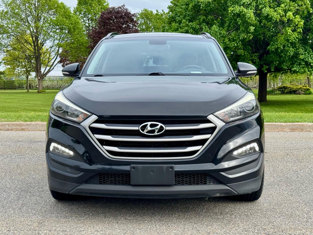 2017 Hyundai Tucson SE - Photo #2