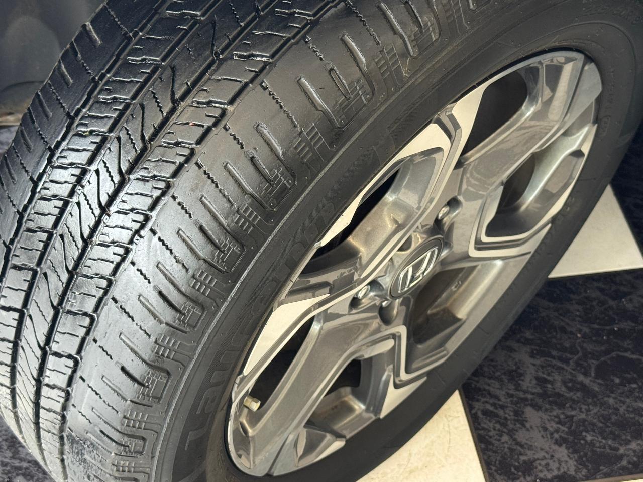 2018 Honda CR-V EX-L AWD+NewTires+Roof+AdaptiveCruise+CLEAN CARFAX - Photo #5