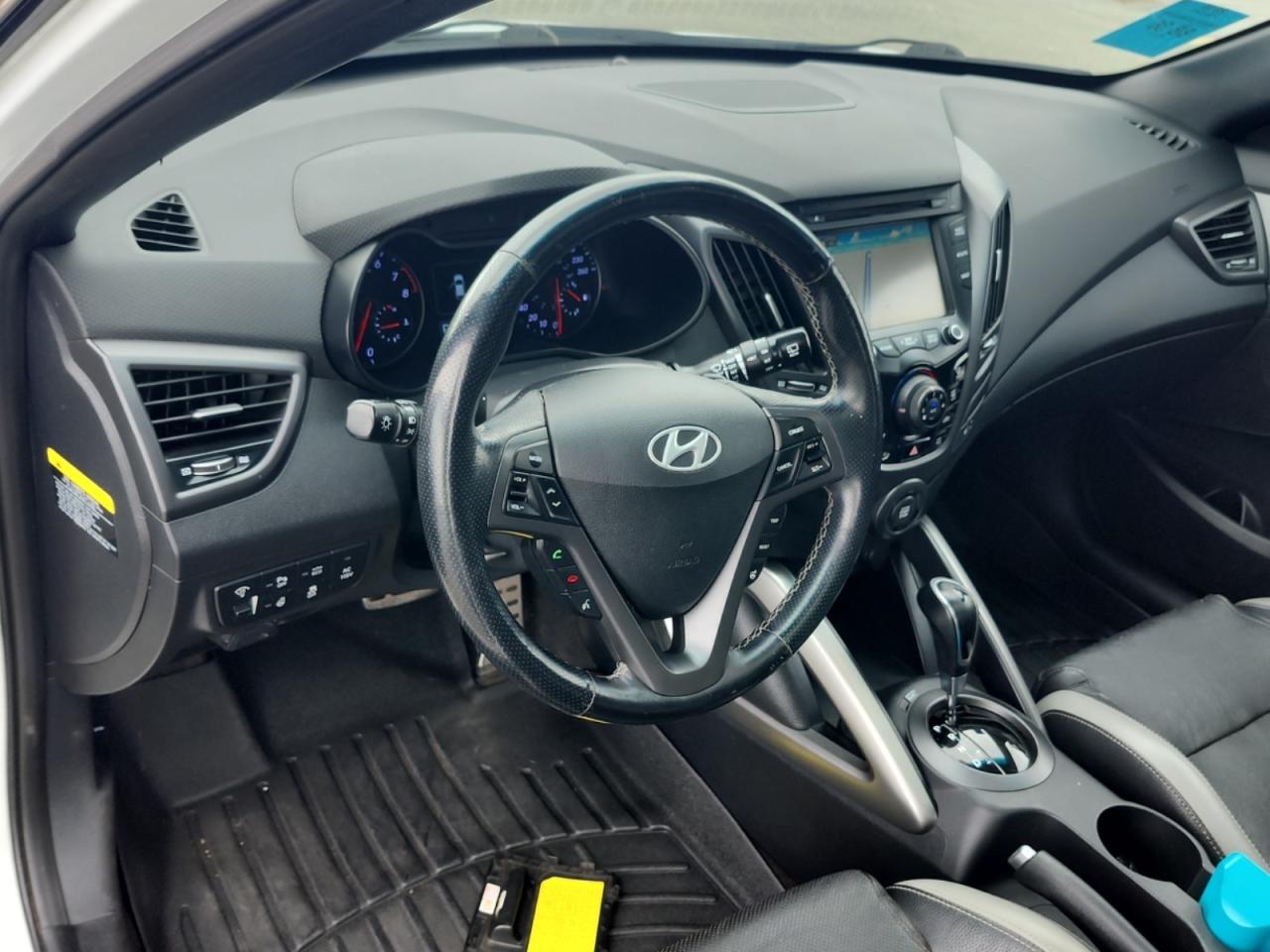 2016 Hyundai Veloster Turbo - Photo #4