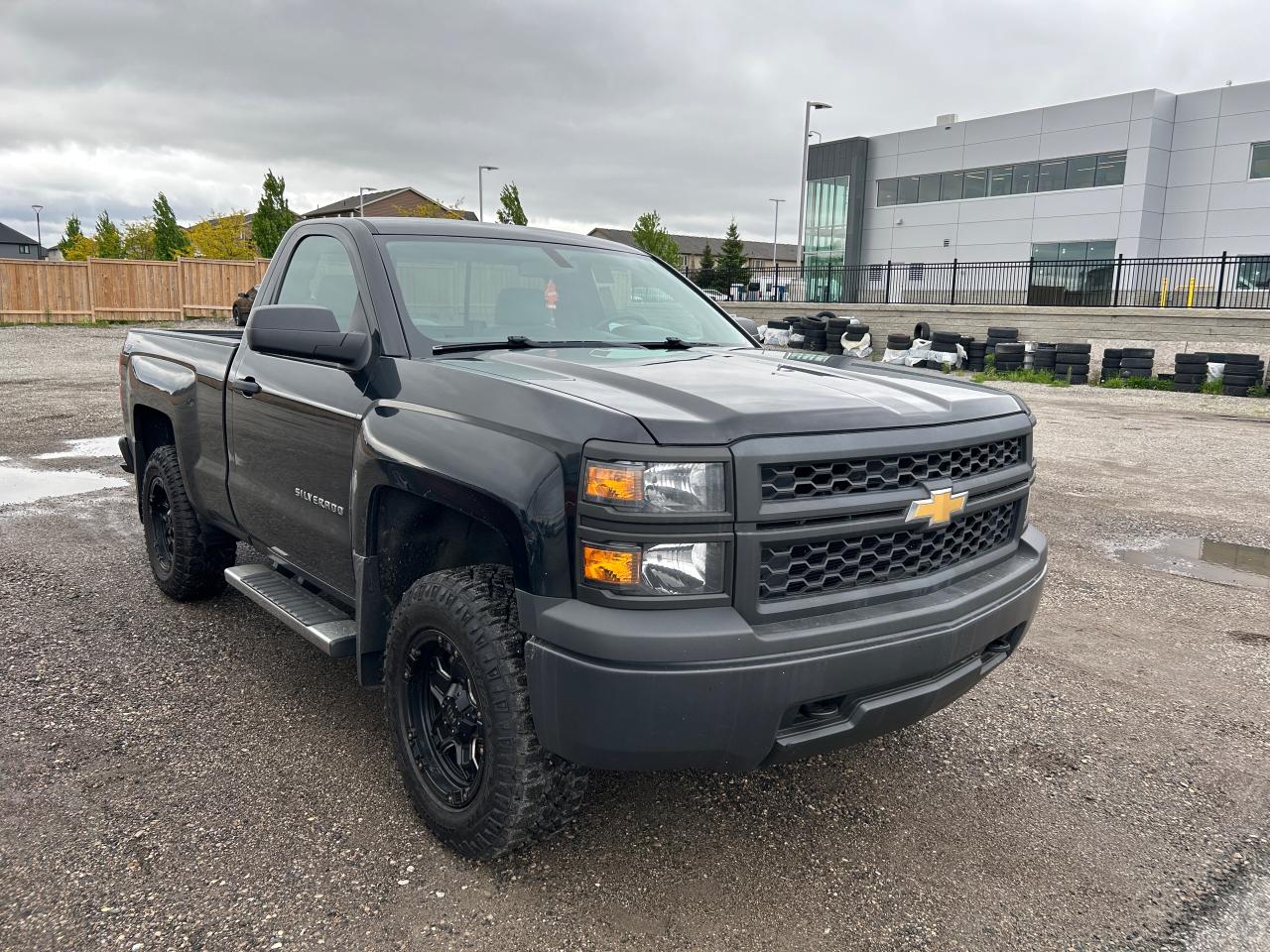 Used 2014 Chevrolet Silverado 1500 4WD Reg Cab Standard Box for sale in London, ON