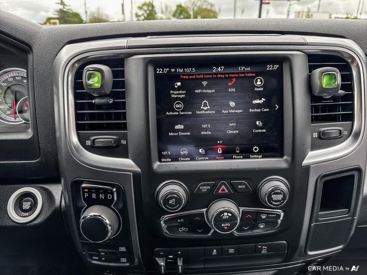 2021 RAM 1500 Classic SLT WARLOCK / NO ACCIDENTS / TOW PACK / CREW CAB - Photo #15