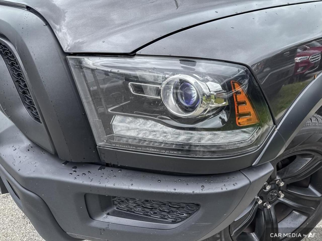 2021 RAM 1500 Classic SLT WARLOCK / NO ACCIDENTS / TOW PACK / CREW CAB - Photo #7