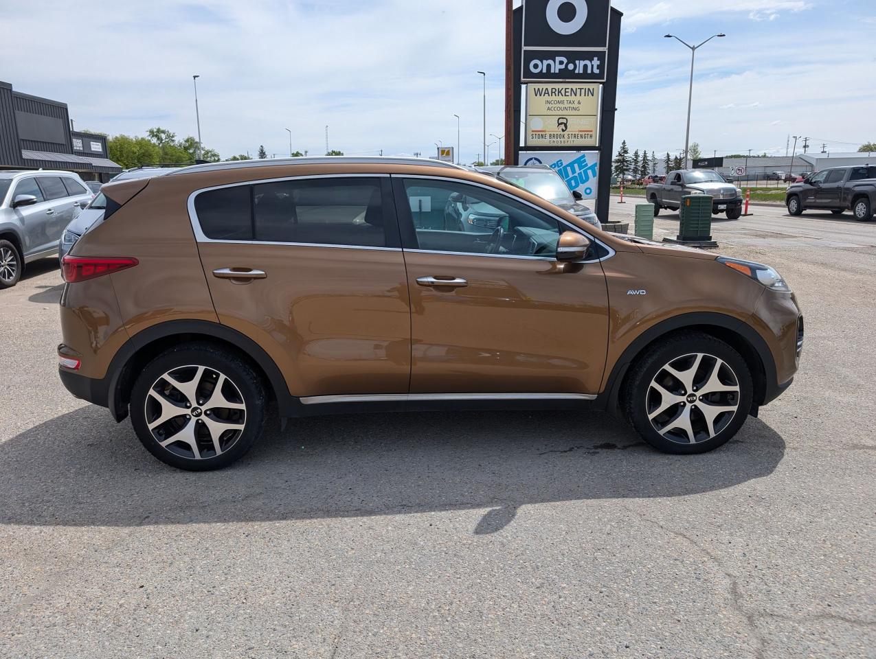 2017 Kia Sportage SX Turbo | Cooled Seats | Android Auto | MB - Photo #3