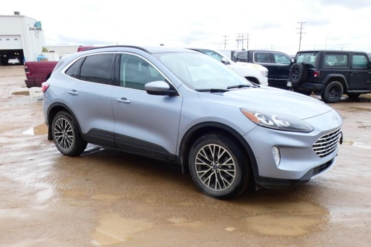 2022 Ford Escape Titanium Plug-In Hybrid w/Htd L, pano S/R, NAV,BUC - Photo #4