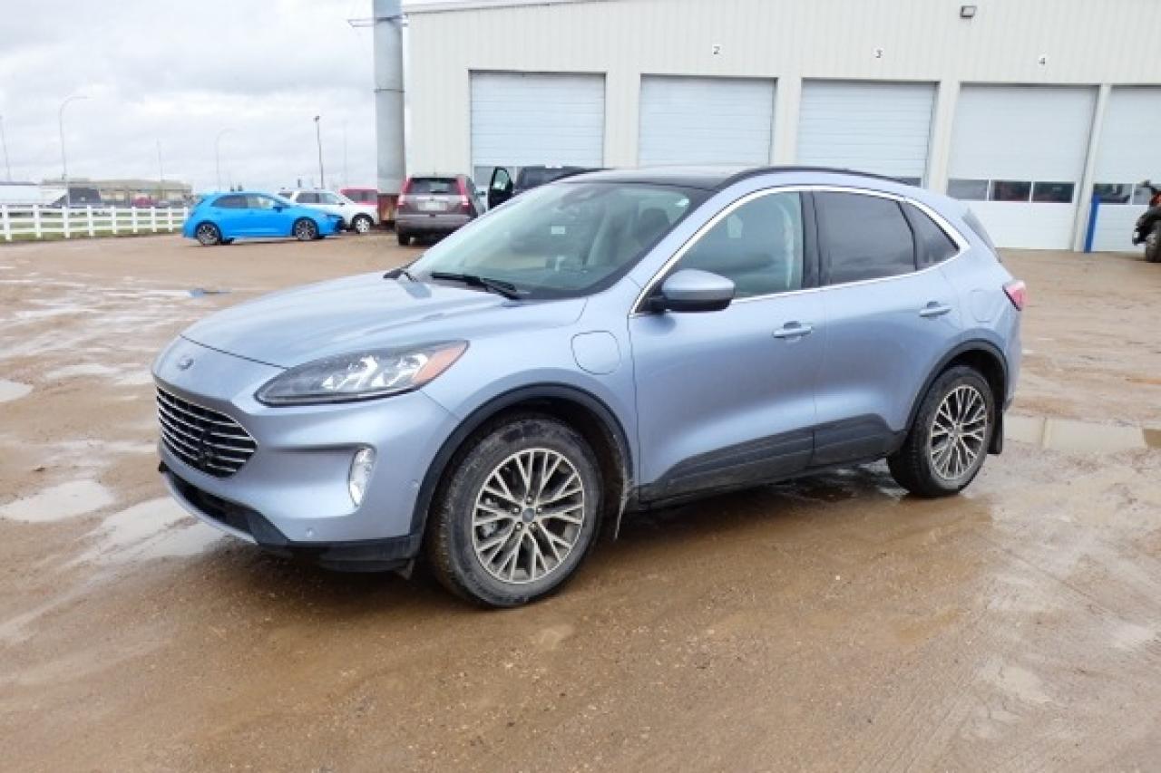 2022 Ford Escape Titanium Plug-In Hybrid w/Htd L, pano S/R, NAV,BUC - Photo #2