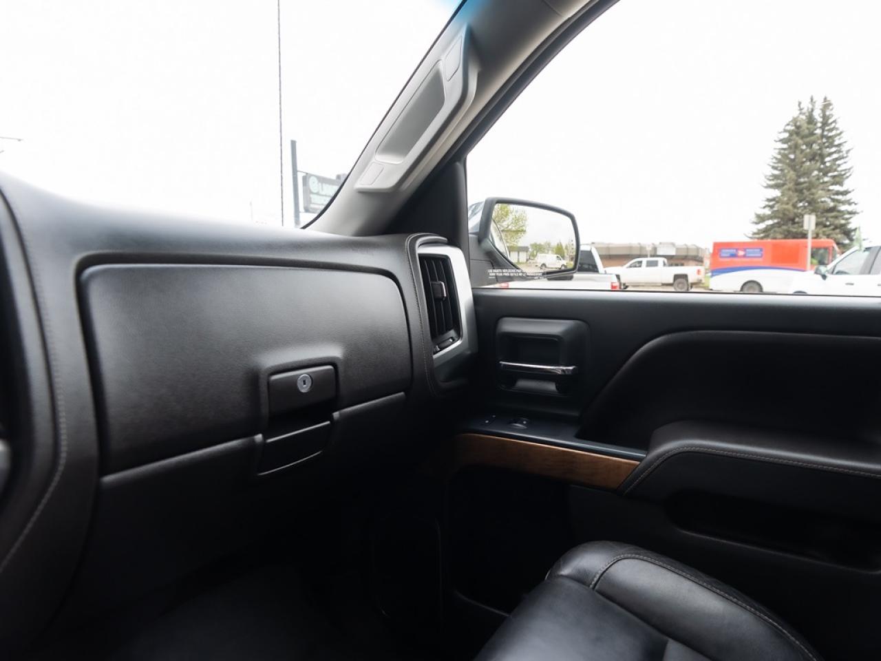 2015 Chevrolet Silverado 1500 LTZ Photo13