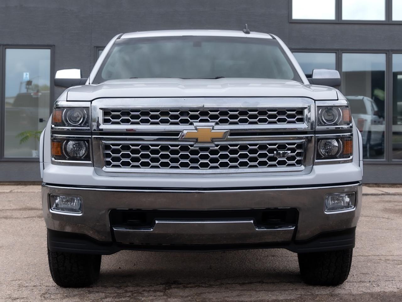 2015 Chevrolet Silverado 1500 LTZ Photo2