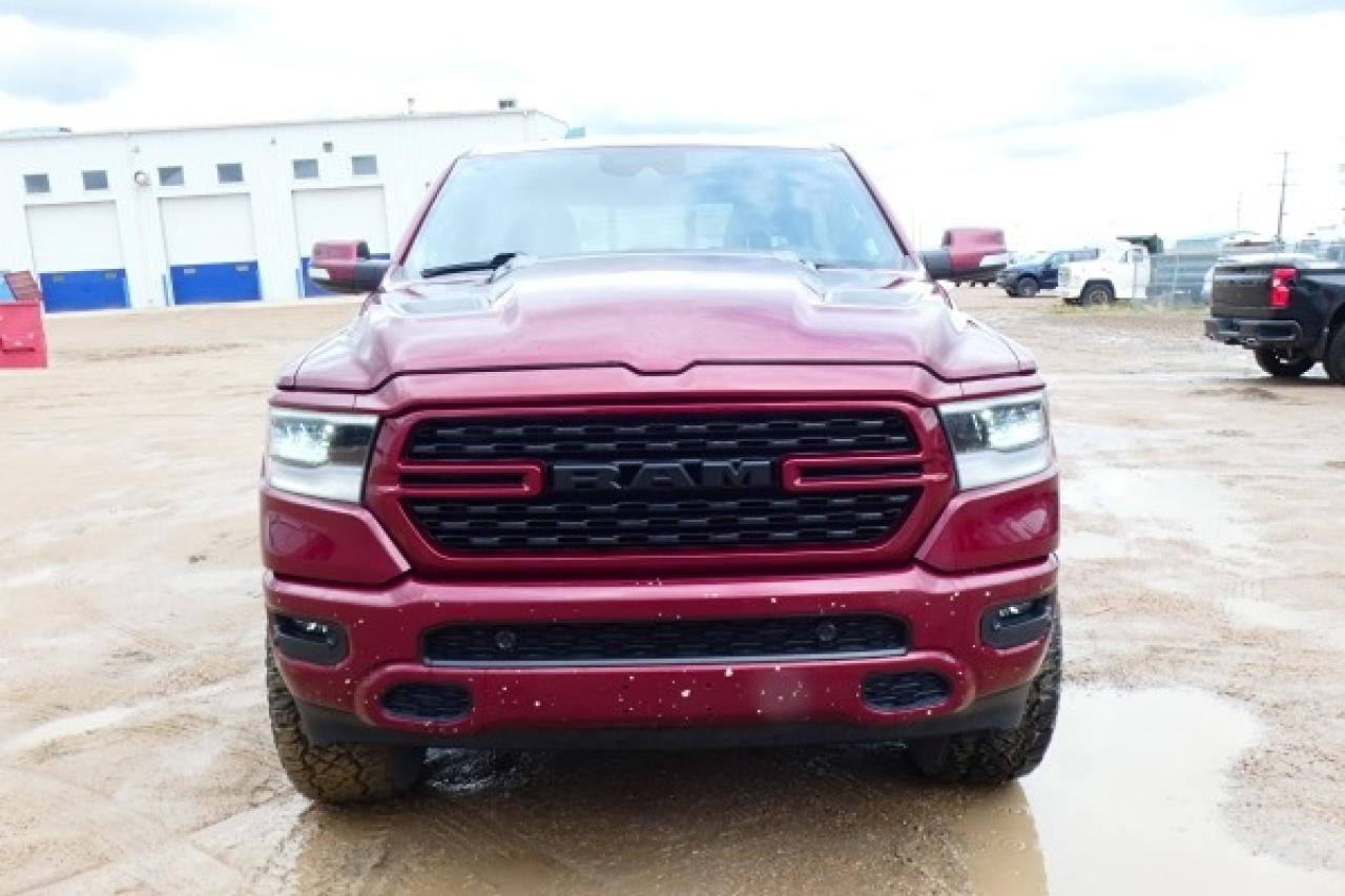 2022 Dodge Ram 1500 Sport 5.7L HEMI w/H&C L, NAV, BUC, PRB - Photo #3