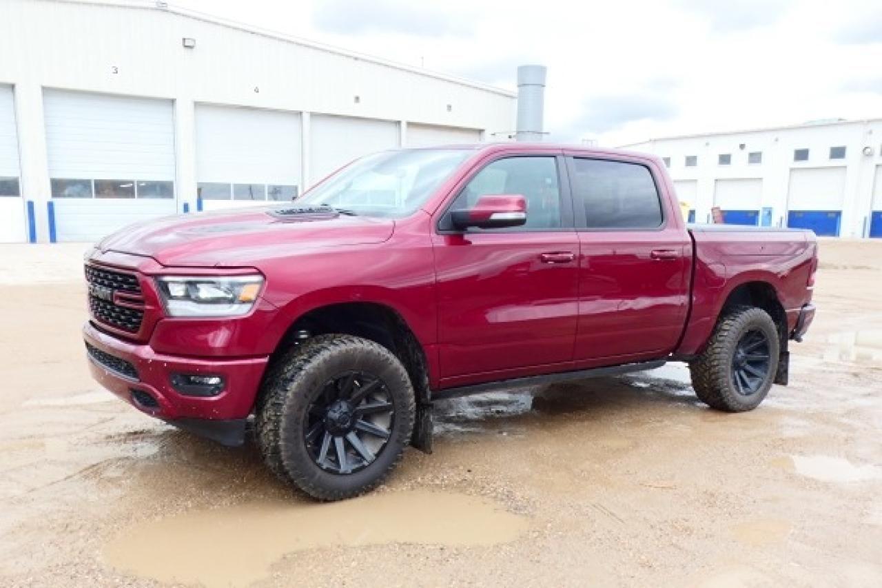 2022 Dodge Ram 1500 Sport 5.7L HEMI w/H&C L, NAV, BUC, PRB - Photo #2