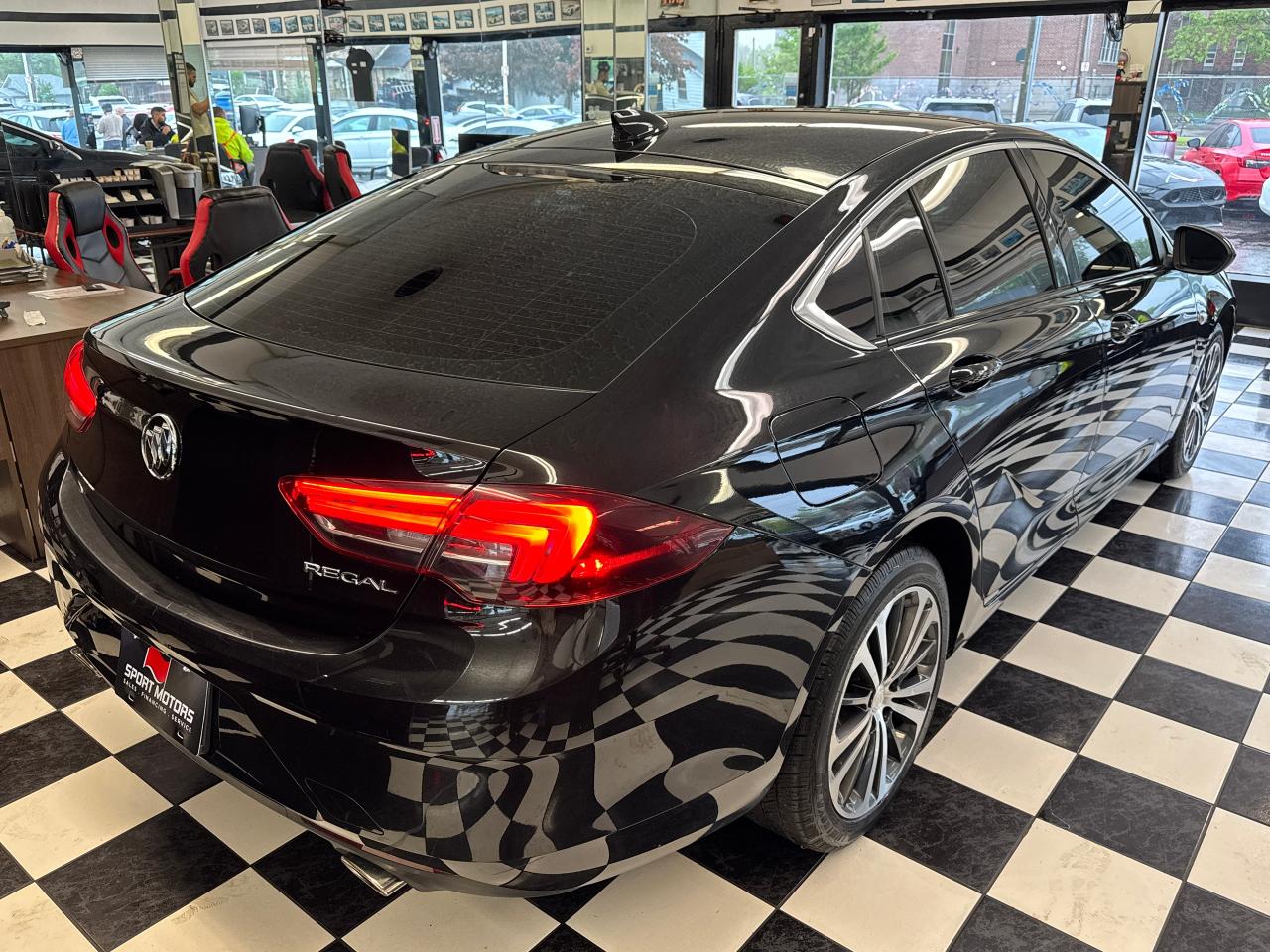 2019 Buick Regal Preferred II+New Battery+Brakes+Tires+CLEAN CARFAX Photo6
