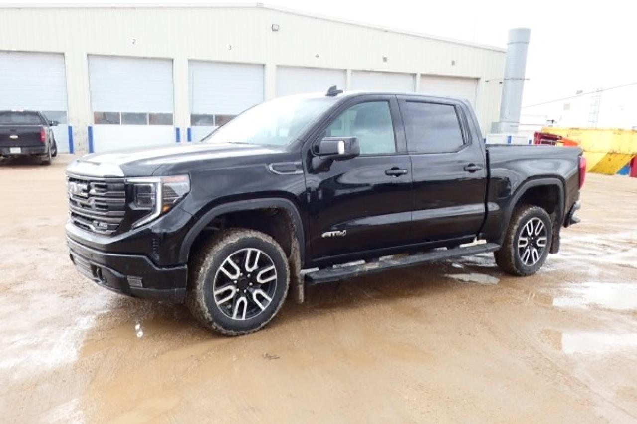 2023 GMC Sierra 1500 AT4 6.2L V8 w/H&C L, S/R, NAV rdy, BUC - Photo #2