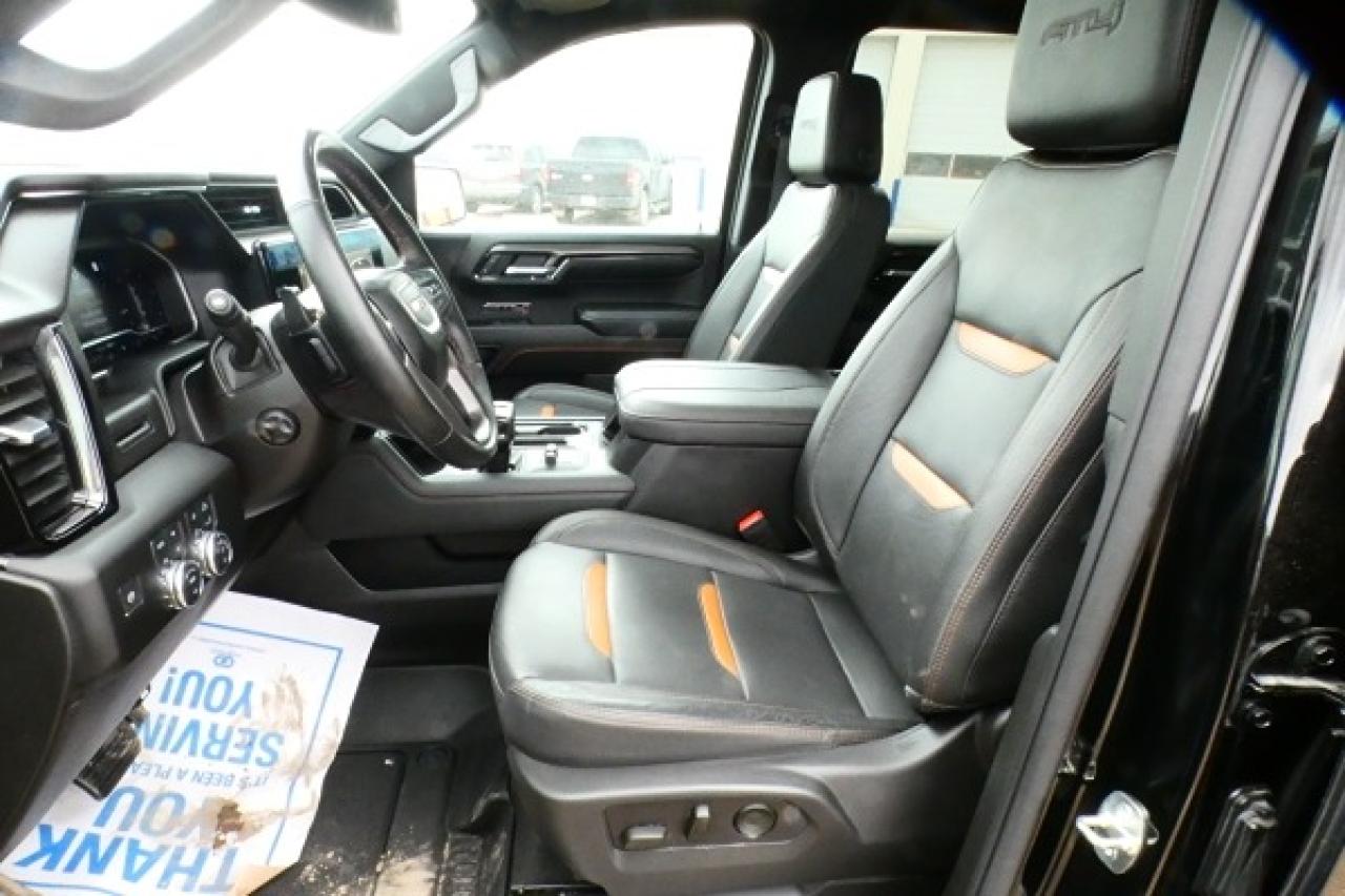 2023 GMC Sierra 1500 AT4 6.2L V8 w/H&C L, S/R, NAV rdy, BUC - Photo #10