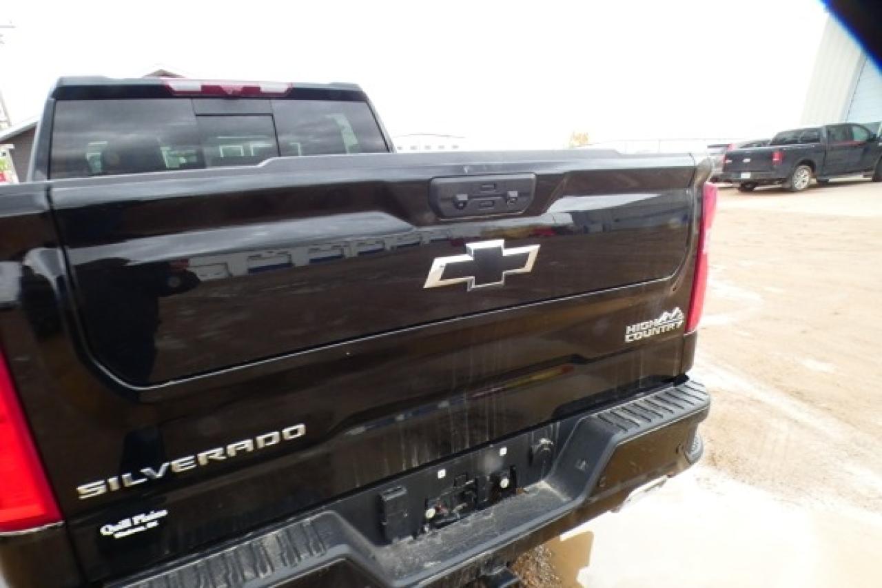 2024 Chevrolet Silverado 1500 High Country w/H&C l, S/R, NAV, RVM+BUC, HUD - Photo #38