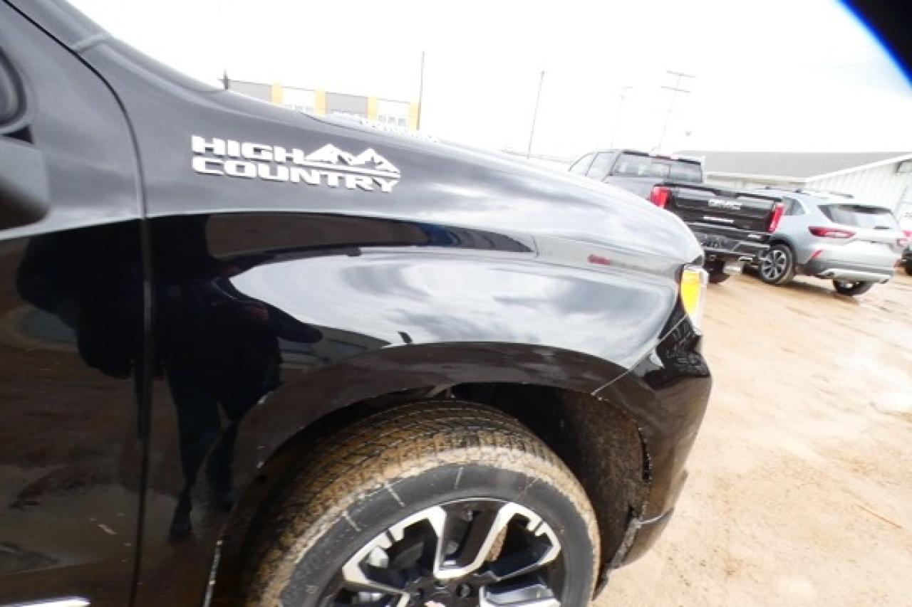 2024 Chevrolet Silverado 1500 High Country w/H&C l, S/R, NAV, RVM+BUC, HUD - Photo #33