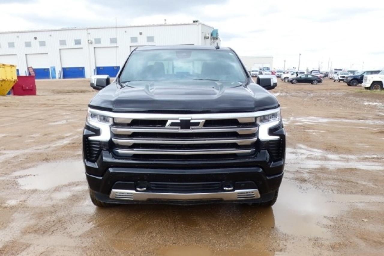 2024 Chevrolet Silverado 1500 High Country w/H&C l, S/R, NAV, RVM+BUC, HUD - Photo #3