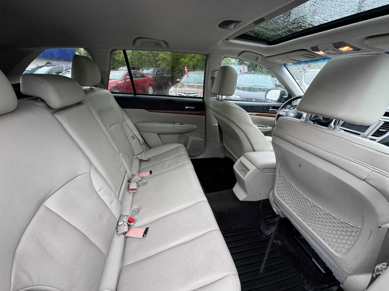 2013 Subaru Outback 3.6R w/Limited Pkg - Photo #15