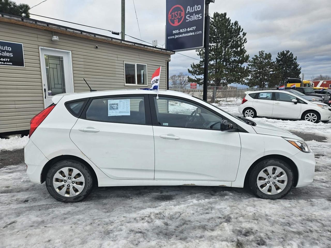 2016 Hyundai Accent GL Photo