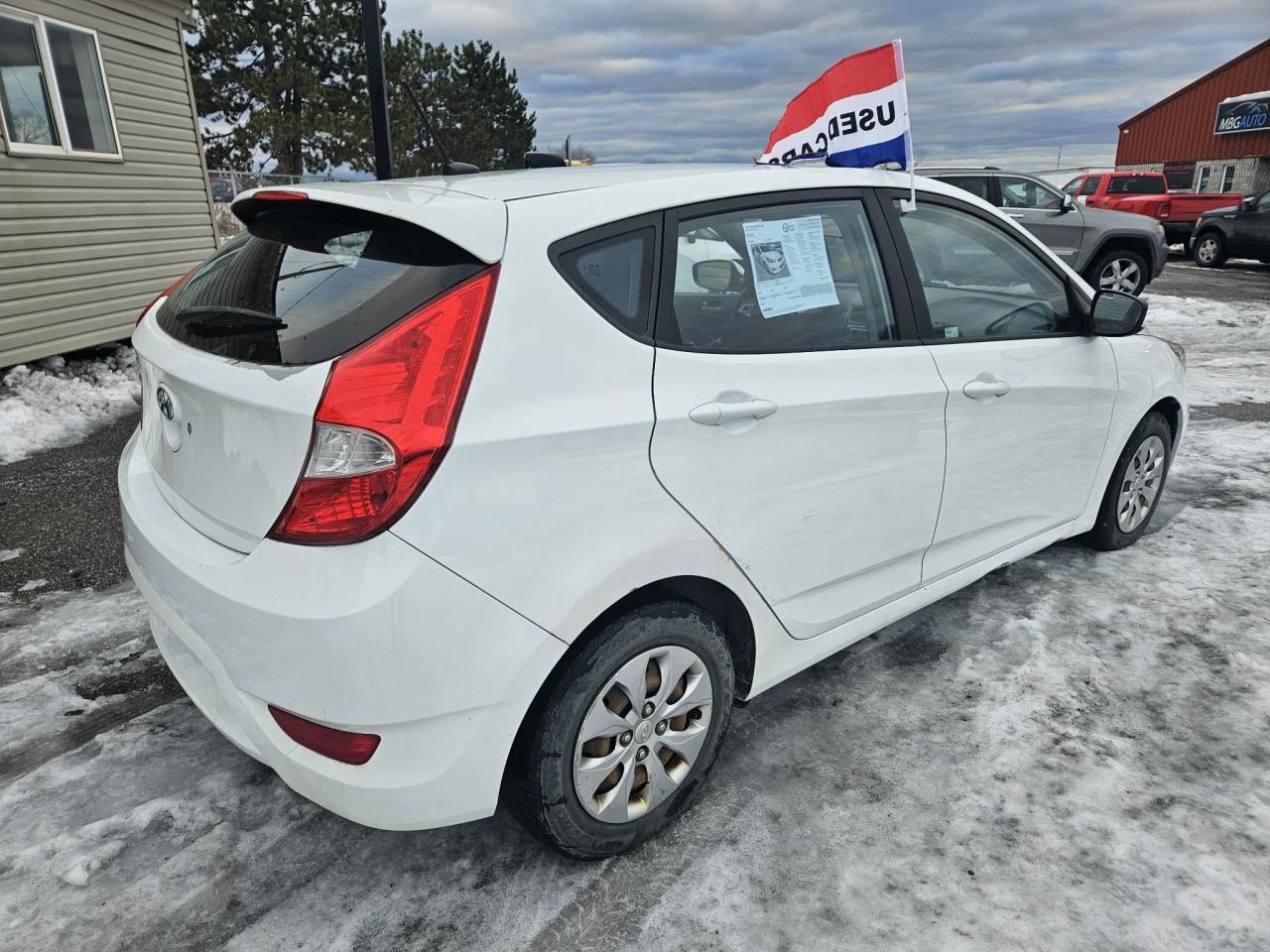 2016 Hyundai Accent GL Photo