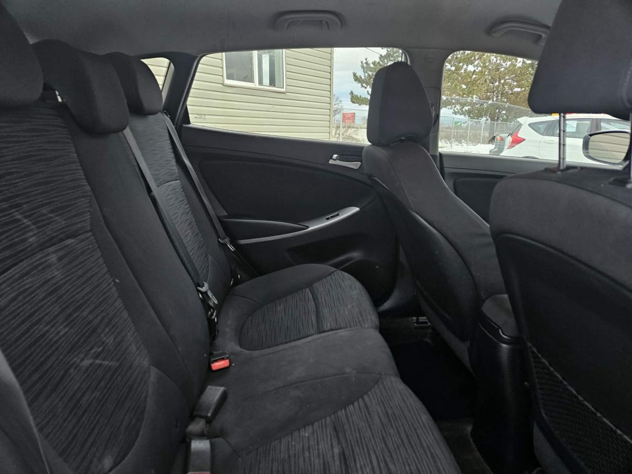 2016 Hyundai Accent GL Photo